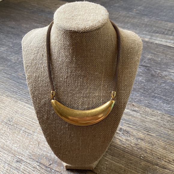 Kendra Scott Kaia Collar Necklace in Golden Obsidian - Picture 5 of 7